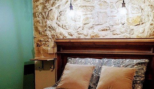 Double Room (A Fleur de Peau)
