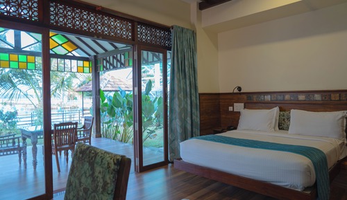 Panoramic Cottage, 1 Queen Bed, Lake View, Lakeside