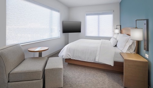 Executive Suite, 1 King Bed with Sofa bed, Non Smoking