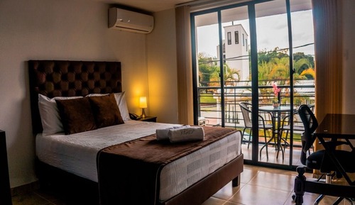 Suite, Balcony