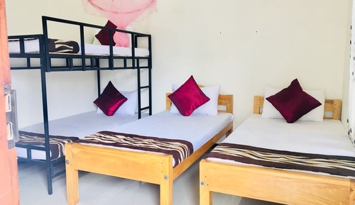 Economy Quadruple Room, Multiple Beds, Smoking