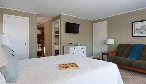 Room, Private Bathroom (Room 117)