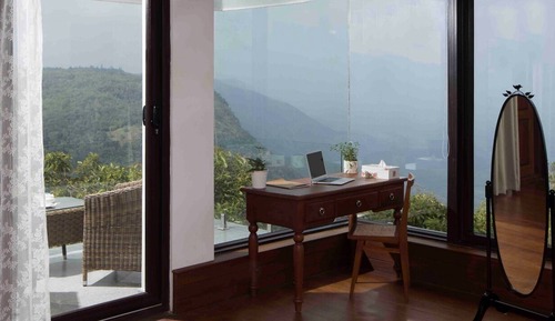 Luxury Suite