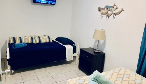 THill 101 Deluxe Family Villa / Kitchenette / 2 Full Size Beds, 1st Floor