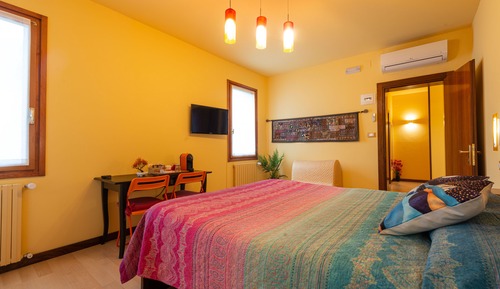 Superior Double Room with Private External Bathroom