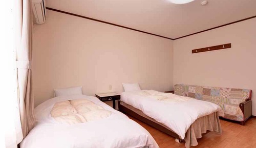Twin Room with Private Toilet, Shared Bathroom