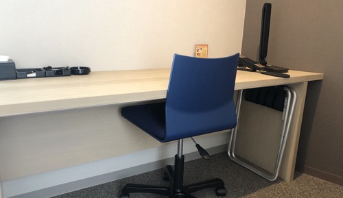Twin Room, Smoking, Corner (Single Use)