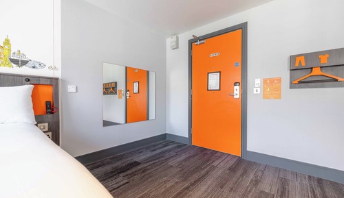 Accessible Triple Room
