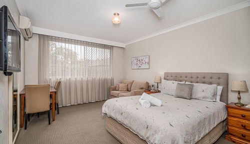 Deluxe Room, 1 Queen Bed