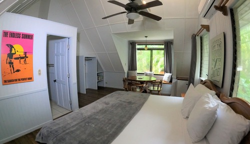 Deluxe Room, 1 Queen Bed, Beach View, Beachfront (Jungle)