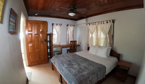 Deluxe Room, 1 Queen Bed, Beach View, Beachfront (Sunset)