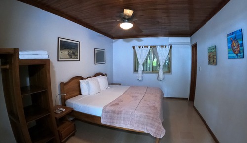 Deluxe Room, 1 King Bed, Ocean View, Beachfront (Tortuga)