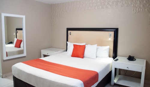 Standard Room, 1 King Bed