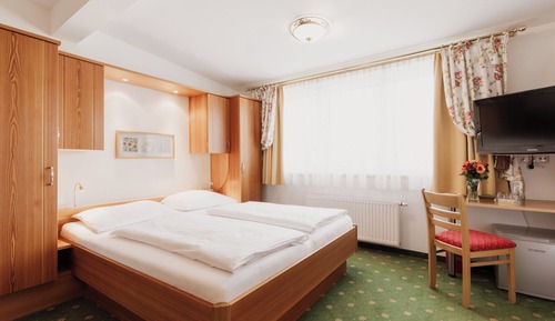 Family Room, 2 Bedrooms, Non Smoking, Valley View