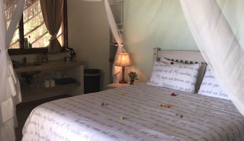 Standard Chalet, 1 Bedroom, Sea View (1)