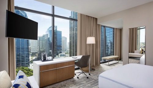Premium Room, 1 King Bed, Corner