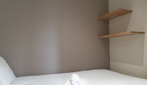 2 bedroom suite for 3