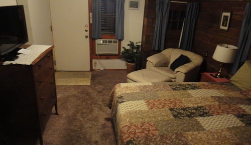 Basic Room, 1 Queen Bed (2)