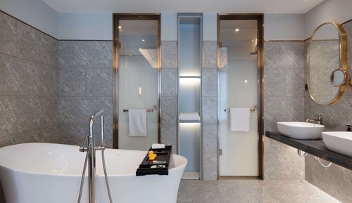 Privilege, Suite, 1 King Bed