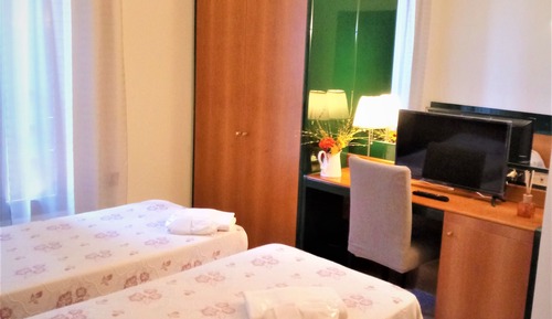 Classic Twin Room