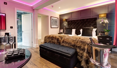 Signature Studio