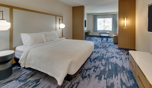 Suite, 1 King Bed with Sofa bed, Non Smoking (Mobility Accessible, Tub)