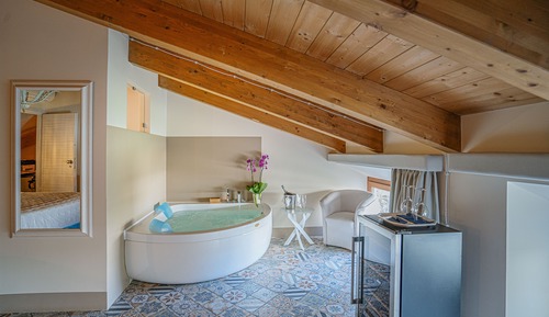 Luxury Room