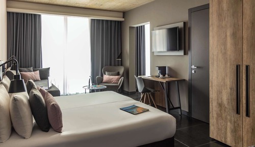 Junior Suite, Multiple Beds
