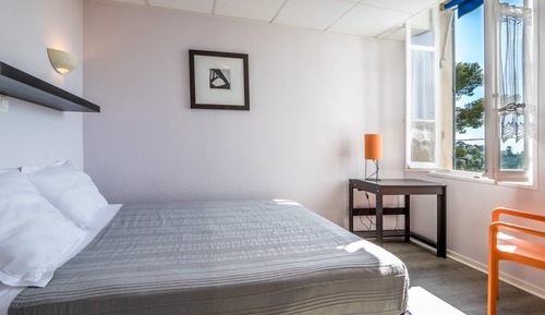 Suite, Private Bathroom