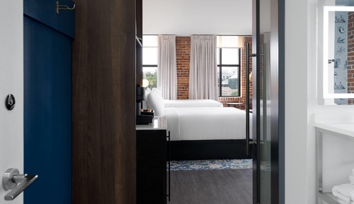 Room, 2 Queen Beds, Corner