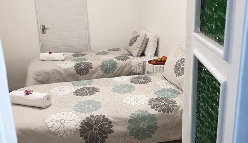 Room, Shared Bathroom (Rottie)