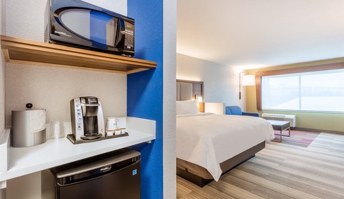 Suite, 2 Queen Beds, Mobility Accessible (Communications Accessible)