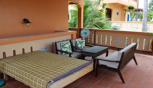Deluxe Double Room (Eyes In The Stars)