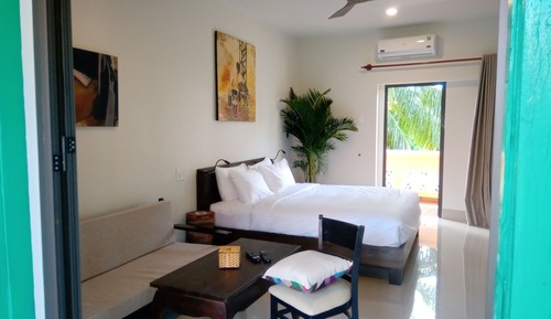 Exclusive Quadruple Room (Not Too Fast)