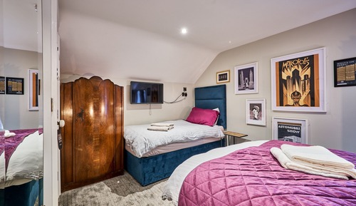 Triple Room, Ensuite (Room 9)