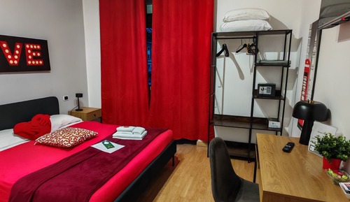 Double Room (Red)