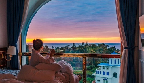 Ocean View Royal Suite with Jacuzzi