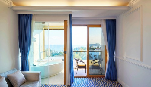 Ocean View King with Jacuzzi