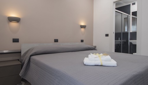 Standard Double Room, 1 Queen Bed, Harbor View