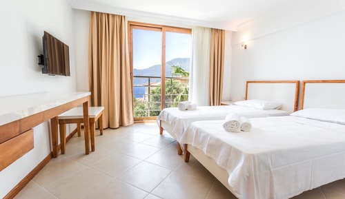 Standard Twin Room, Partial Sea View