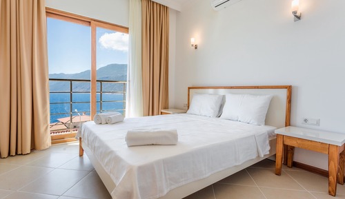 Deluxe Room, 1 Queen Bed, Sea View