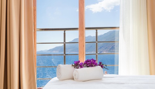 Standard Suite, 1 Queen Bed with Sofa bed, Sea View