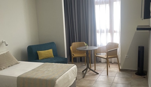 Economy Triple Room