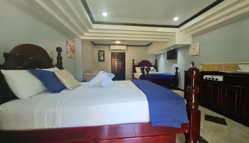 Deluxe Quadruple Room