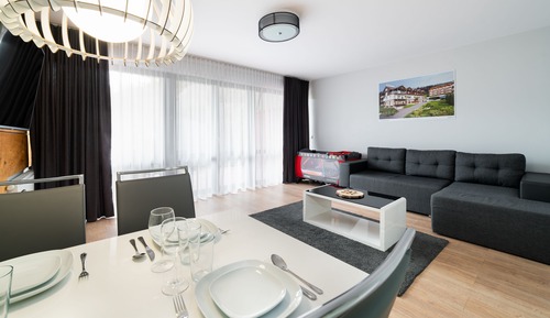 Apartment (5)