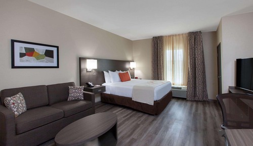 Studio Suite, 1 Queen Bed, Accessible, Non Smoking (Mobility,Hearing,Tub w/Grab Bars)