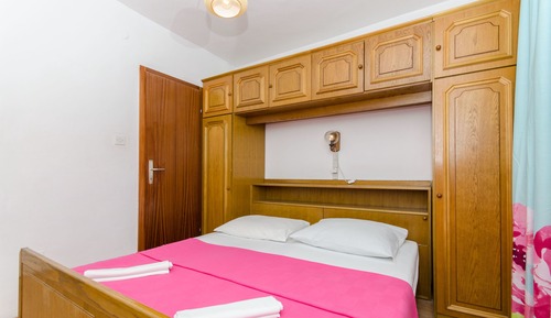 Apartment (A9)