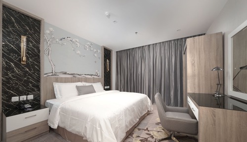 Junior Studio Suite
