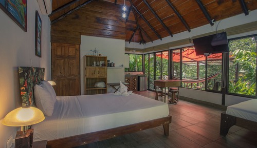 Deluxe Bungalow, 2 Queen Beds (Almendro)