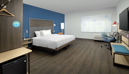 Room, 1 King Bed, Accessible (Hearing)